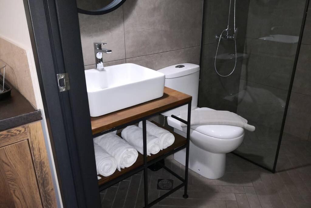 Quattro Domus Apartment Heraklion  Ngoại thất bức ảnh